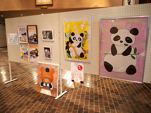 永本とイラスト教室の作品展